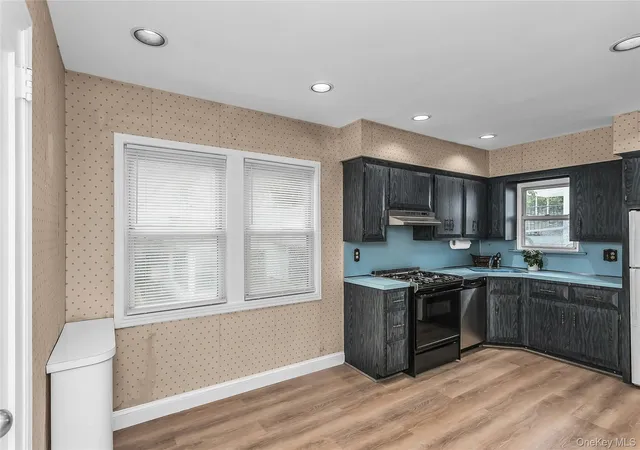Photo 4 of Sale Pending at 5 Sobro Ave, Hempstead, NY 11580 | MLS# 1027427 | Listing updated on 2026-09-17