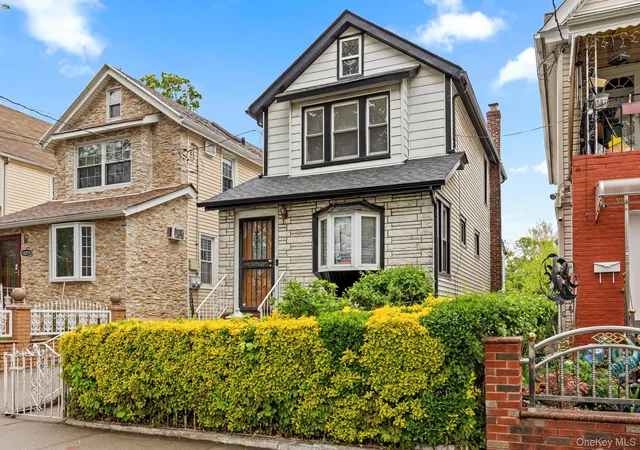 Photo 1 of Single family home for sale at 10257 189th Street, Hollis, NY 11423 | MLS# 1027443 | Listing updated on 2026-09-30