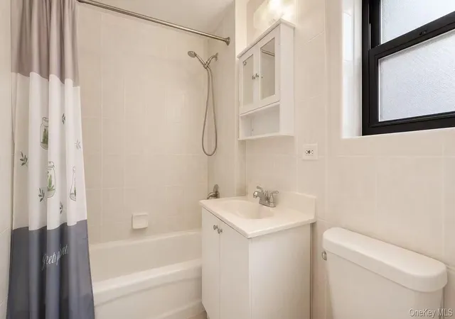 Photo 4 of Sale Pending at 132-59 41st Road #3B, New York, NY 11355 | MLS# 1027816 | Listing updated on 2026-09-11