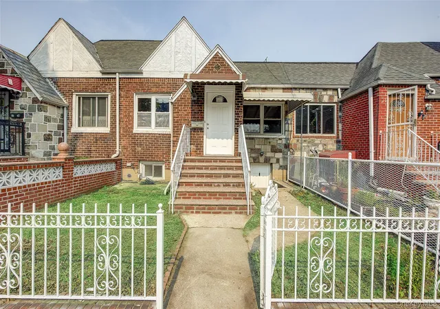 Photo 1 of Single family home for sale at 2537 89th Street, New York, NY 11369 | MLS# 1027828 | Listing updated on 2026-10-08