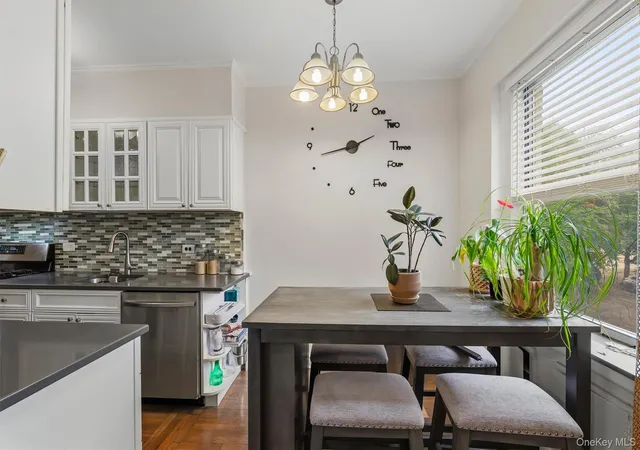 Photo 4 of Sale Pending at 19 William St #2D, Mount Vernon, NY 10552 | MLS# 1028062 | Listing updated on 2026-09-11