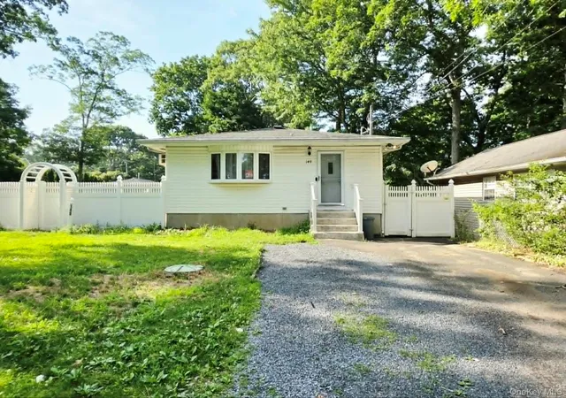Photo 2 of Sale Pending at 149 Moriches Ave, Brookhaven, NY 11950 | MLS# 1028118 | Listing updated on 2026-09-09