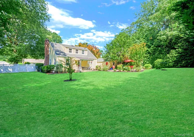 Photo 3 of Sale Pending at 36 Francis Ter, Glen Cove, NY 11542 | MLS# 1028709 | Listing updated on 2026-09-10