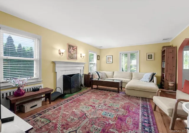 Photo 4 of Sale Pending at 36 Francis Ter, Glen Cove, NY 11542 | MLS# 1028709 | Listing updated on 2026-09-10