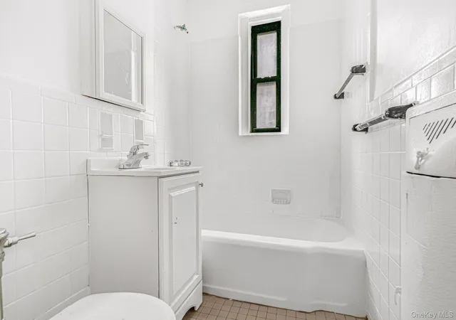Listing Photo 5 - Condo for sale in building located at 43-01 46Th St, New York, NY 11104 - Unit #1-J
