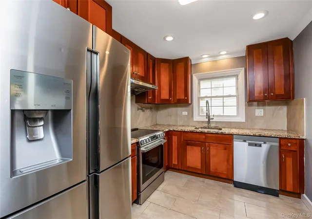 Photo 4 of Single family home for sale at 391 Bellmore Rd, Hempstead, NY 11554 | MLS# 1029097 | Listing updated on 2026-09-15