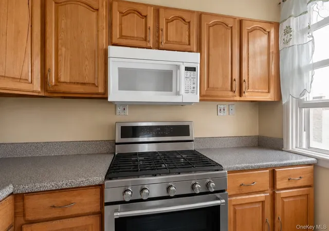 Photo 4 of House for sale at 2280 Lyon Ave, Bronx, NY 10462 | MLS# 1029232 | Listing updated on 2026-09-11