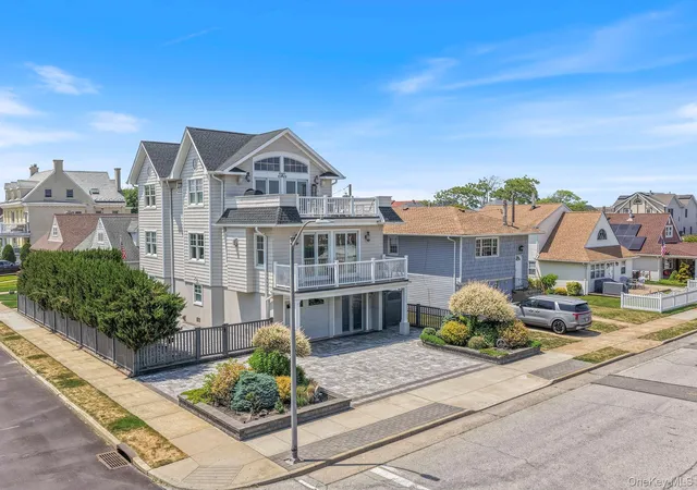Photo 2 of Sale Pending at 157 Washington Blvd, Long Beach, NY 11561 | MLS# 1029280 | Listing updated on 2026-10-03