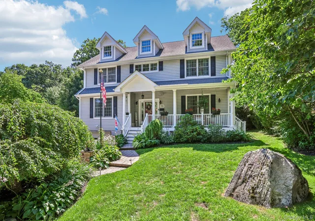 Photo 2 of Single family home for sale at 19 Navajo Trl, Ramapo, NY 10974 | MLS# 1029281 | Listing updated on 2026-09-13
