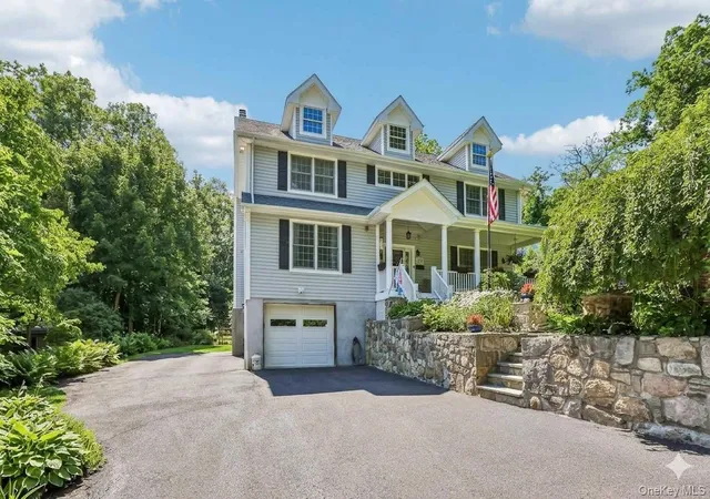 Photo 3 of Single family home for sale at 19 Navajo Trl, Ramapo, NY 10974 | MLS# 1029281 | Listing updated on 2026-09-13