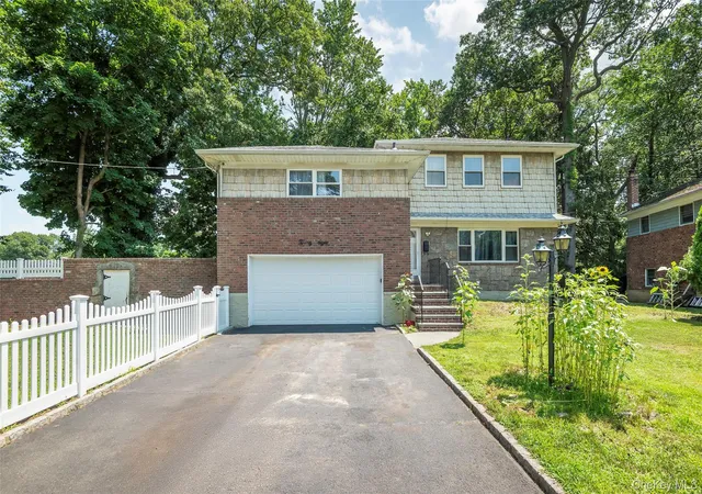 Photo 1 of Single family home for sale at 28 Brookdale Rd, Glen Cove, NY 11542 | MLS# 1029323 | Listing updated on 2026-09-13