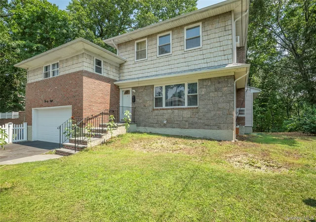 Photo 2 of Single family home for sale at 28 Brookdale Rd, Glen Cove, NY 11542 | MLS# 1029323 | Listing updated on 2026-09-13