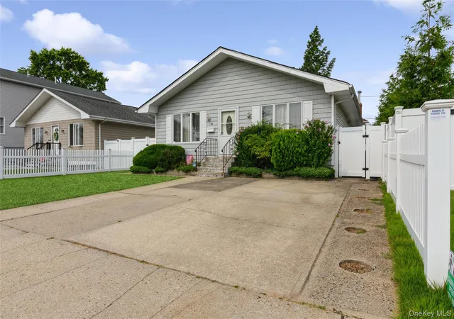 Photo 2 of Sale Pending at 10 Marina Rd, Hempstead, NY 11558 | MLS# 1029581 | Listing updated on 2026-09-10