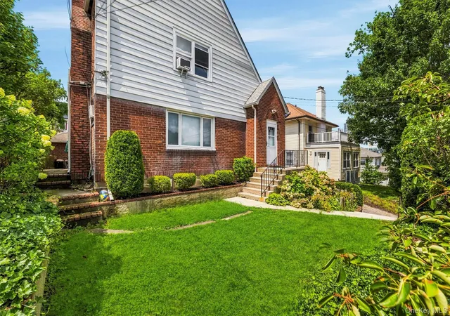 Photo 2 of Sale Pending at 165 Hale Ave, White Plains, NY 10605 | MLS# 1029599 | Listing updated on 2026-09-11
