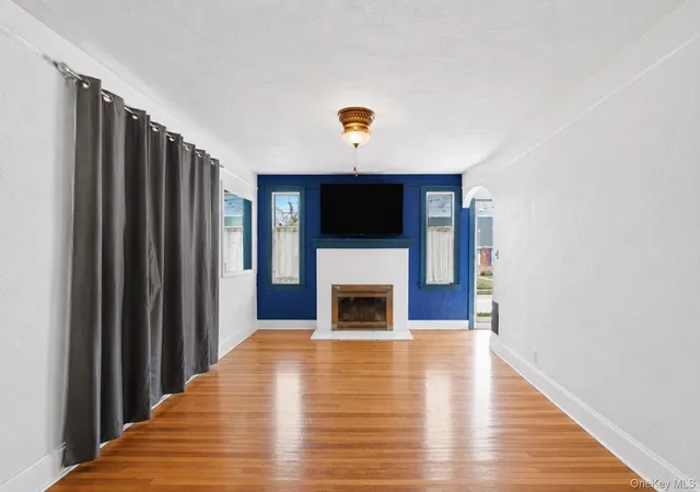 Photo 3 of Single family home for sale at 77 Driving Park Ave, Lynbrook, NY 11563 | MLS# 1029674 | Listing updated on 2026-09-14