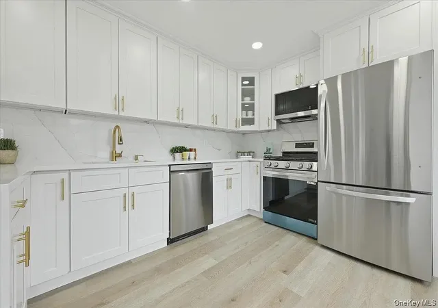 Photo 2 of Single family home for sale at 84 N Fordham Rd, Oyster Bay, NY 11801 | MLS# 1029689 | Listing updated on 2026-09-13