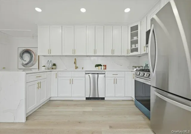 Photo 3 of Single family home for sale at 84 N Fordham Rd, Oyster Bay, NY 11801 | MLS# 1029689 | Listing updated on 2026-10-25