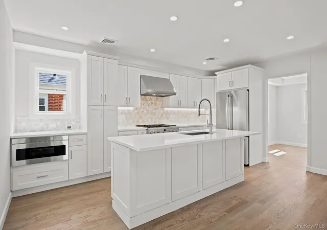 Photo 4 of Single family home for sale at 106 Nugent St, New Hyde Park, NY 11040 | MLS# 1029711 | Listing updated on 2026-09-11