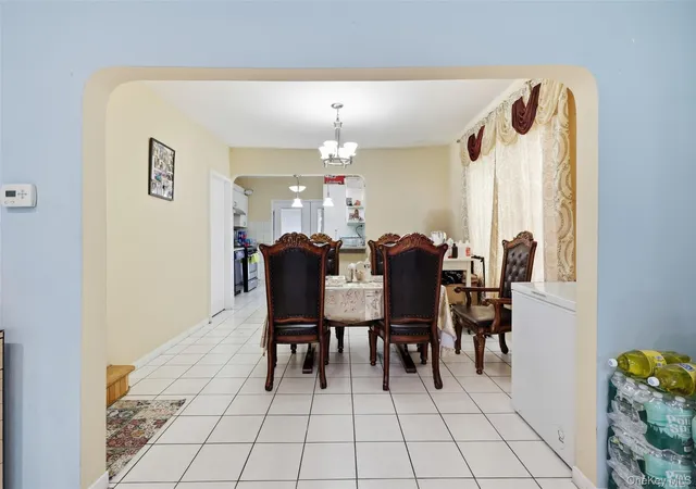Photo 3 of Single family home for sale at 140 E Pine St, Long Beach, NY 11561 | MLS# 1029730 | Listing updated on 2026-09-12