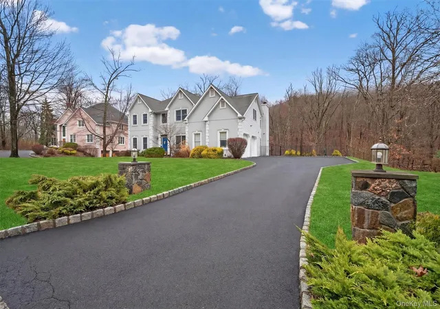 Photo 2 of Single family home for sale at 43 Greenwich Ave, Woodbury, NY 10917 | MLS# 1030228 | Listing updated on 2026-09-15