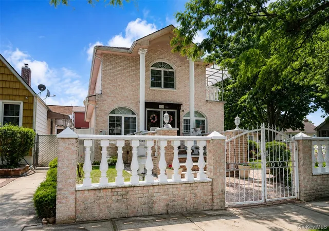 Photo 3 of Single family home for sale at 265-04 79th Avenue, New York, NY 11004 | MLS# 1030270 | Listing updated on 2026-10-08