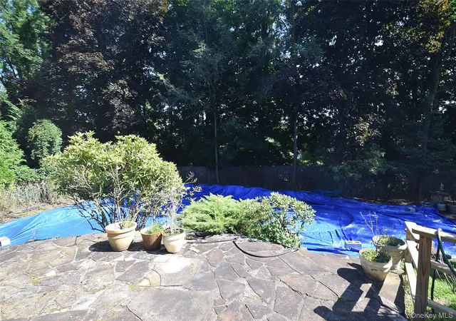 Photo 4 of Single family home for sale at 29 Ivy Hl Dr, Smithtown, NY 11787 | MLS# 1030391 | Listing updated on 2026-09-13