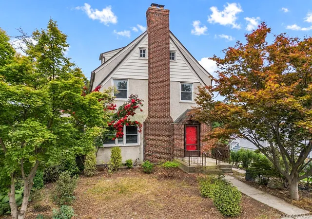 Photo 1 of Single family home for sale at 199 Lee Ave, Yonkers, NY 10705 | MLS# 1030723 | Listing updated on 2026-09-14