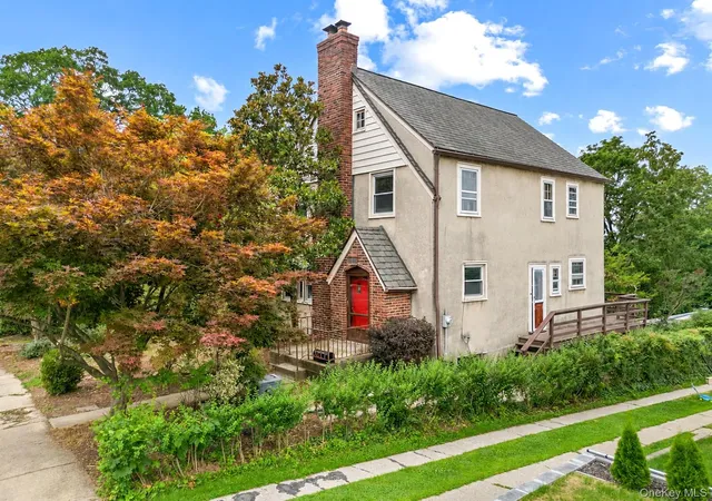 Photo 2 of Single family home for sale at 199 Lee Ave, Yonkers, NY 10705 | MLS# 1030723 | Listing updated on 2026-09-14