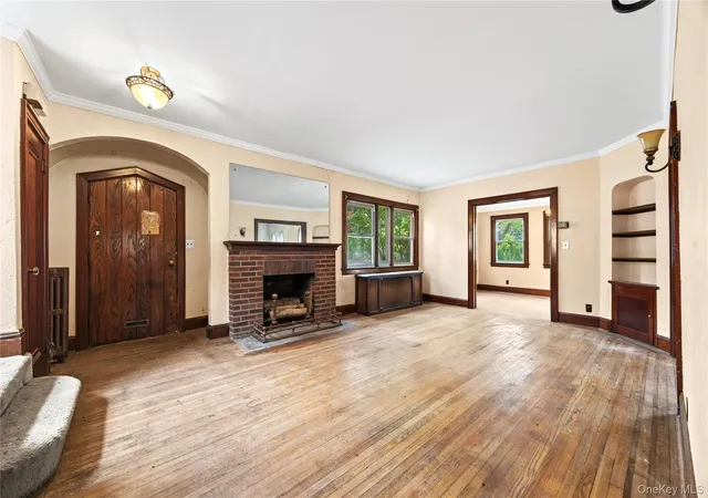 Photo 3 of Single family home for sale at 199 Lee Ave, Yonkers, NY 10705 | MLS# 1030723 | Listing updated on 2026-09-14