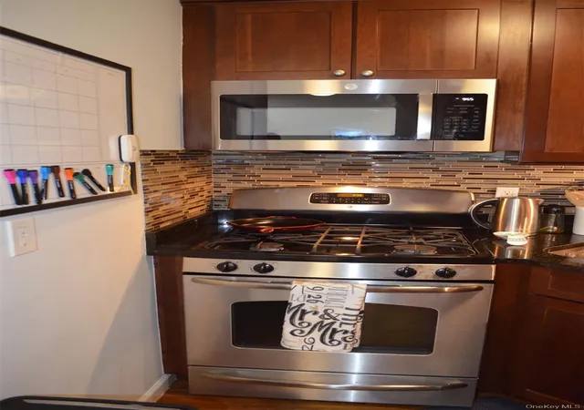 Listing Photo 5 - Condo for sale in building located at 17 Broadway, Harrison, NY 10528 - Unit #2F