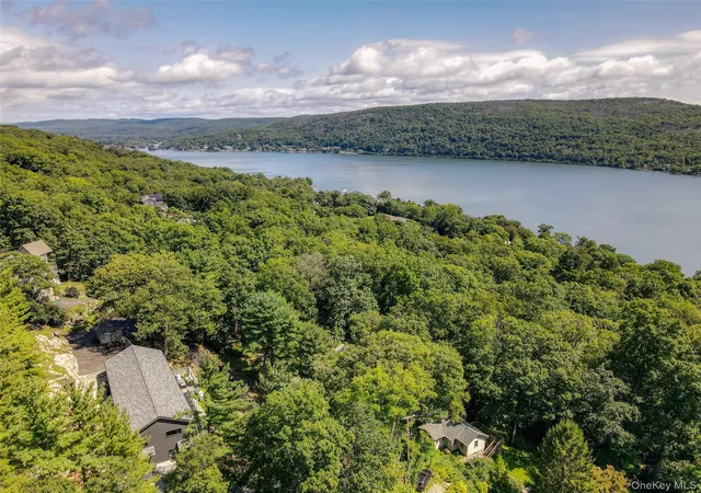 Single family home for sale at 87 Blueberry Hl, Warwick (Town), NY 10925 | MLS# 1030853