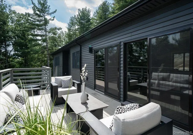 Photo 3 of Single family home for sale at 87 Blueberry Hl, Warwick (town), NY 10925 | MLS# 1030853 | Listing updated on 2026-10-02