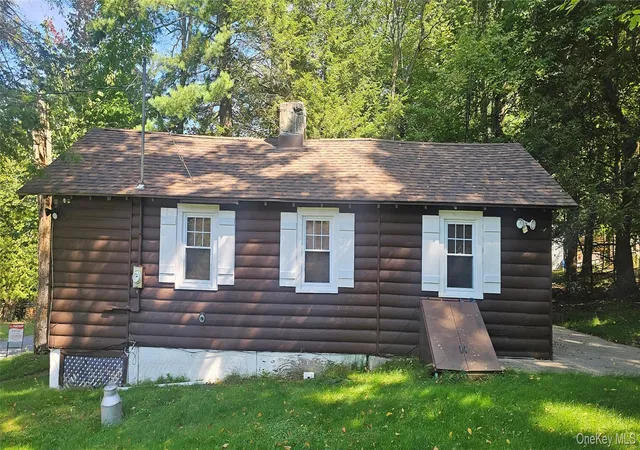 Photo 1 of Single family home for sale at 33 W Delaware Pl, Bethel, NY 12720 | MLS# 1030860 | Listing updated on 2026-09-14