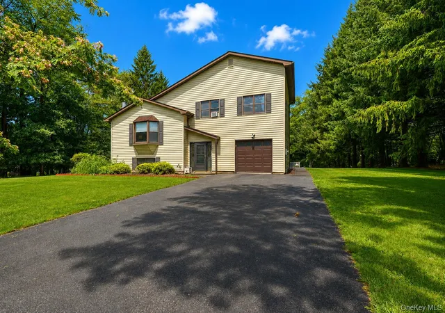 Photo 1 of Single family home for sale at 18 Hillside Rd, Wawayanda, NY 10973 | MLS# 1030873 | Listing updated on 2026-09-13