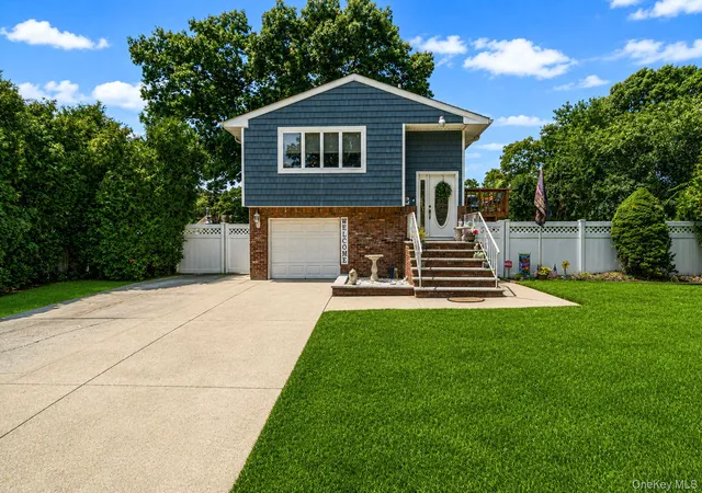 Photo 3 of Single family home for sale at 12 Fannie Dr, Brookhaven, NY 11738 | MLS# 1030936 | Listing updated on 2026-09-12