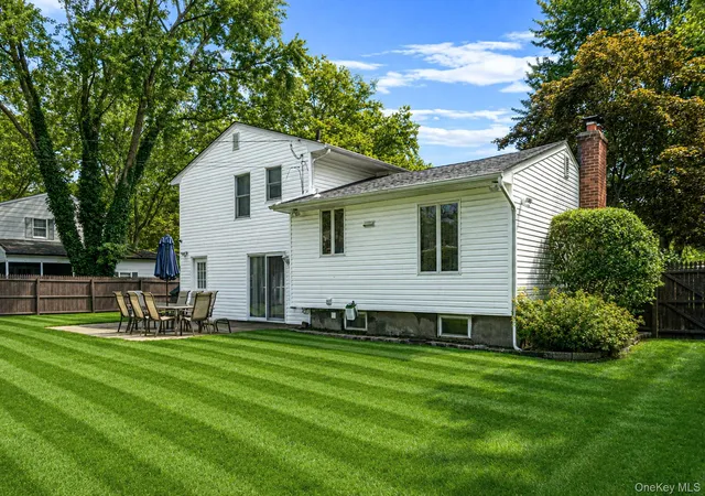 Photo 2 of Single family home for sale at 49 Munson Ct, Huntington, NY 11747 | MLS# 1030949 | Listing updated on 2026-09-15