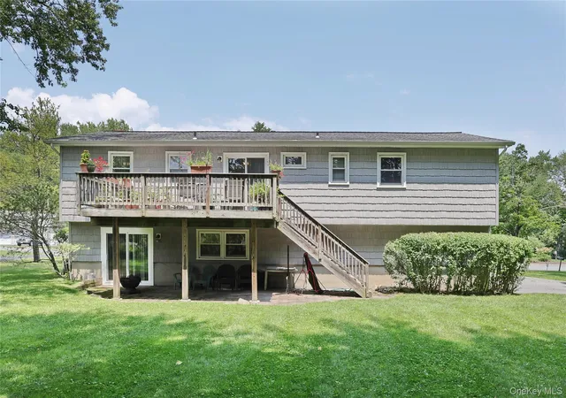 Photo 2 of Single family home for sale at 33 Tor View Ave, Clarkstown, NY 10956 | MLS# 1030983 | Listing updated on 2026-09-30
