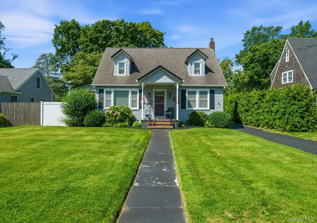 Photo 2 of Single family home for sale at 277 Howell Ave, Riverhead, NY 11901 | MLS# 1031020 | Listing updated on 2026-09-14