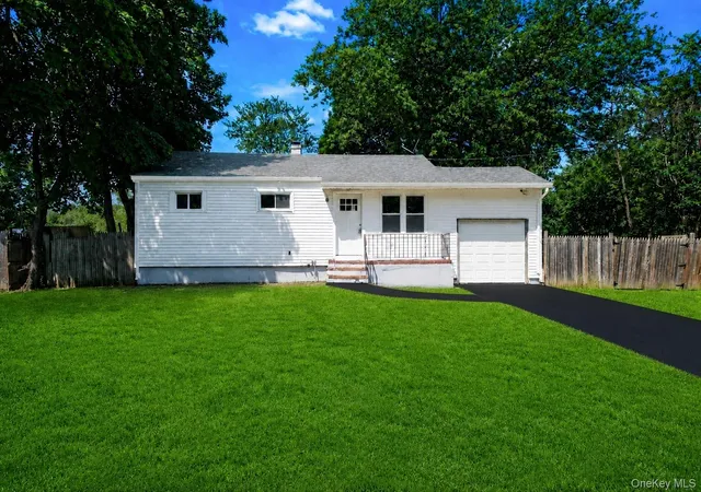 Photo 1 of Sale Pending at 948 Walker St, Brookhaven, NY 11713 | MLS# 1031221 | Listing updated on 2026-09-10