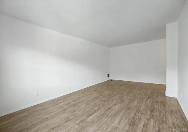 Photo 4 of Sale Pending at 3130 Irwin Ave #6G, New York, NY 10463 | MLS# 1031270 | Listing updated on 2026-09-10