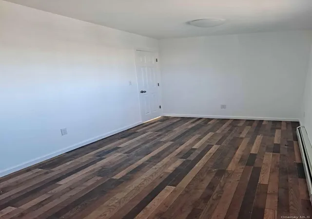 Listing Photo 4 - Condo for sale in building located at 14-04 Dickens St, New York, NY 11691