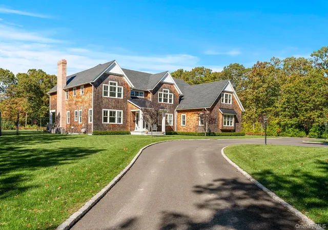 Photo 2 of Mansion for sale at 41 Arbutus Rd, Southampton, NY 11959 | MLS# 1031318 | Listing updated on 2026-09-15