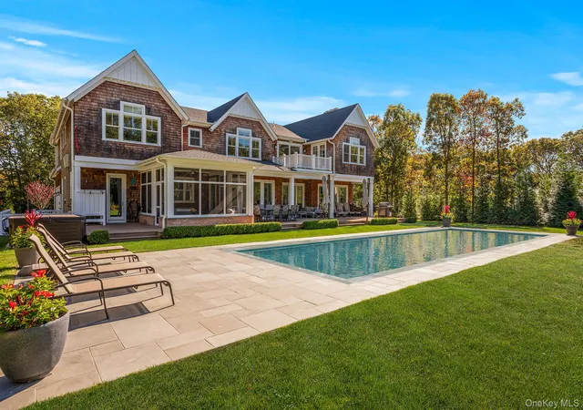 Photo 4 of Single family home for sale at 41 Arbutus Rd, Southampton, NY 11959 | MLS# 1031318 | Listing updated on 2026-09-15