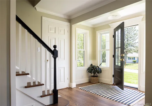 Photo 4 of Single family home for sale at 605 Cedar Dr, Southold, NY 11971 | MLS# 1031524 | Listing updated on 2026-10-08