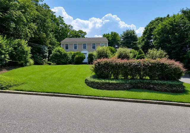 Photo 1 of Single family home for sale at 16 Woodhull Rd, Brookhaven, NY 11733 | MLS# 1031554 | Listing updated on 2026-09-15