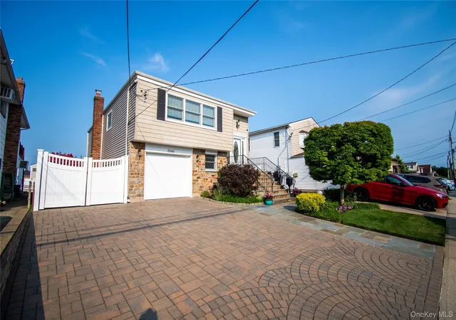Photo 2 of Single family home for sale at 3345 Parkway Dr, Hempstead, NY 11510 | MLS# 1031612 | Listing updated on 2026-09-29