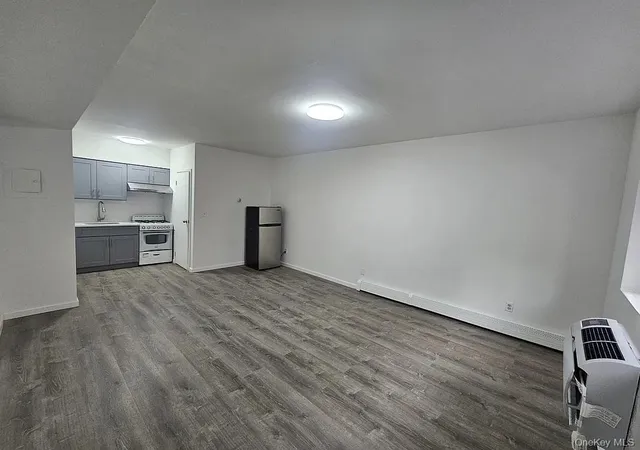 Photo 3 of Condo for sale at 5861 44th Avenue #1B, New York, NY 11377 | MLS# 1031872 | Listing updated on 2026-09-13