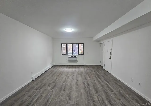 Listing Photo 5 - Condo for sale in building located at 5861 44th Ave, New York, NY 11377 - Unit #1B