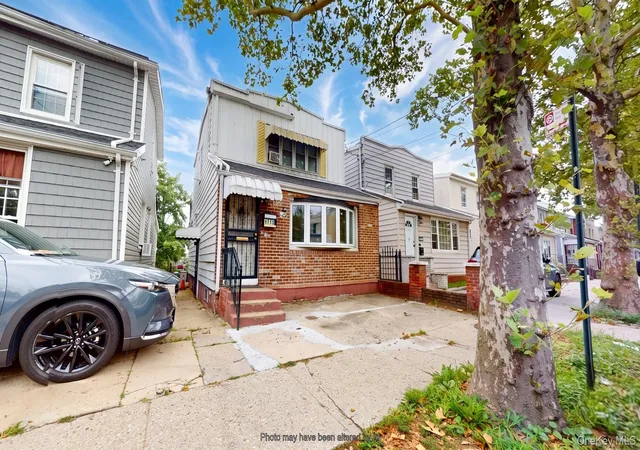 Photo 2 of Single family home for sale at 1711 Rockaway Pkwy, New York, NY 11236 | MLS# 1031892 | Listing updated on 2026-10-08