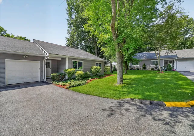 Photo 2 of Sale Pending at 196 Long Hl Dr #B, Yorktown, NY 10598 | MLS# 1032027 | Listing updated on 2026-09-11